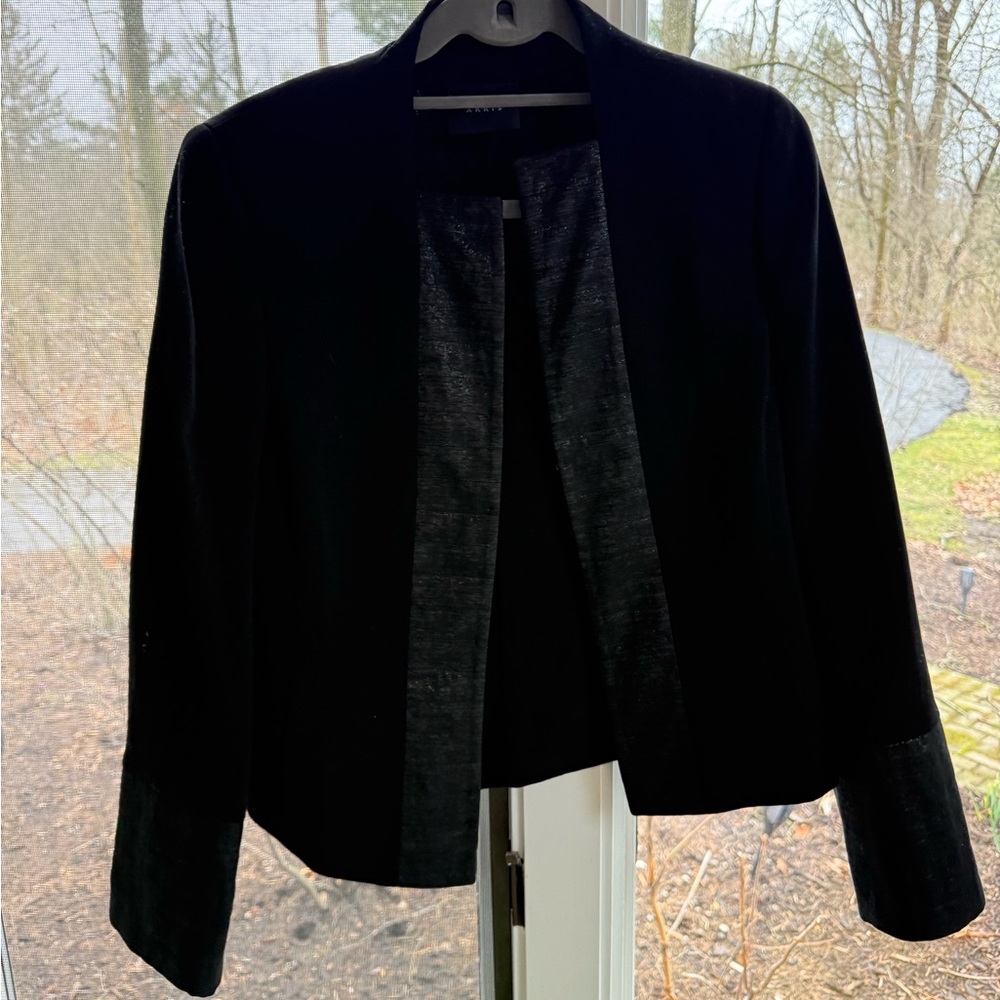 AKRIS Elegant Black Women's Jacket - Picture 6 of 8